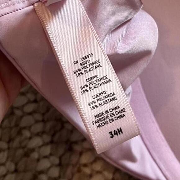 Skims Body Wireless Push Up Bra - Picture 3 of 3